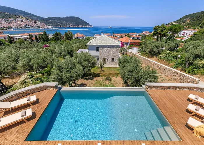 Kingstone 2 Skopelos Town